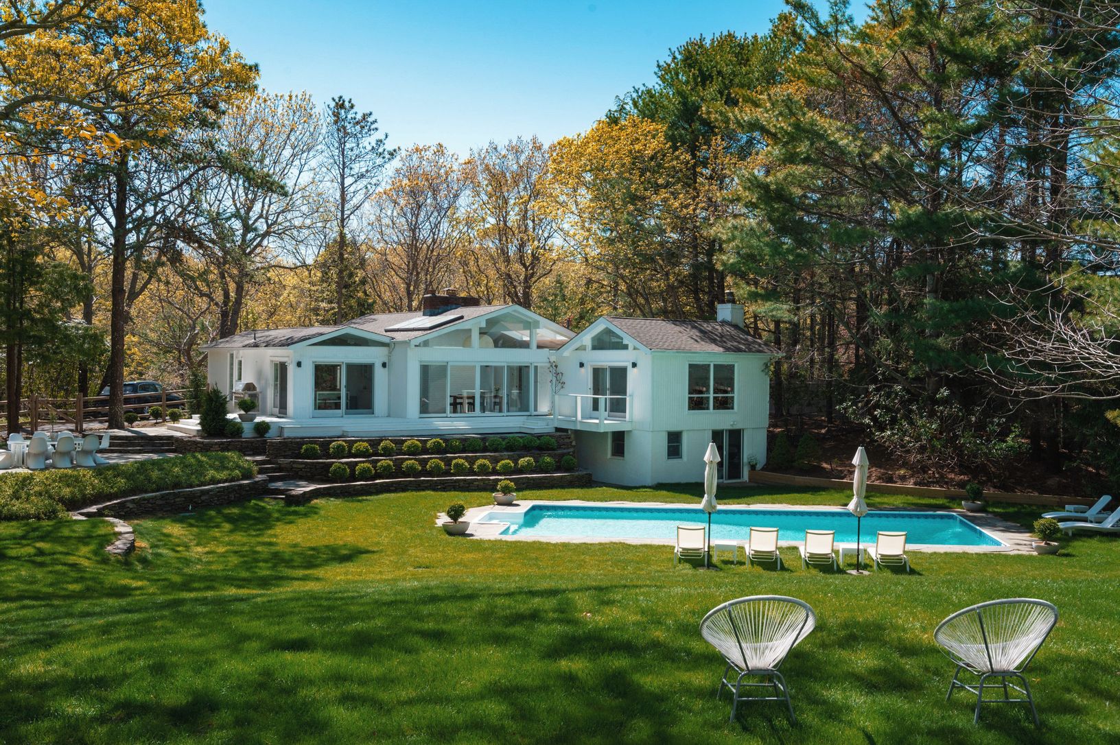 124 Springy Banks Road house and pool